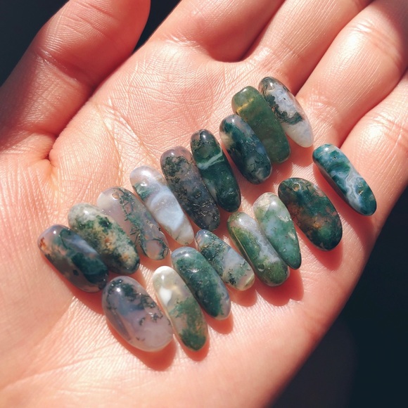 Moss Agate Stick Slip Knot Bracelet - Picture 2 of 4